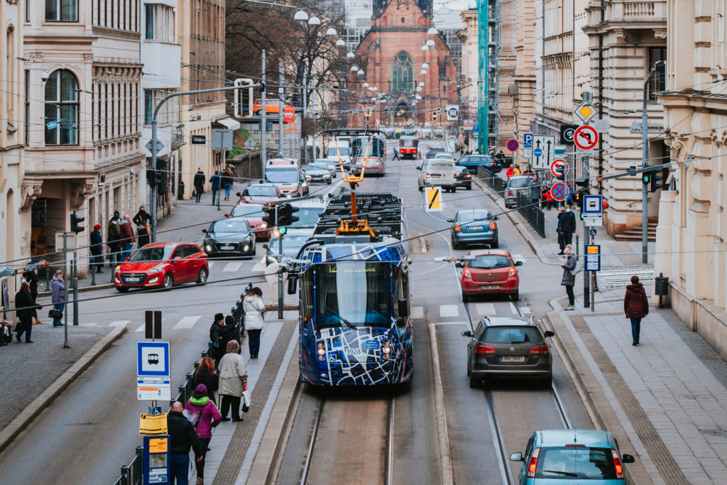 Kde jezdí tramvaje či trolejbusy nejrychleji a kde naopak narůstá zpoždění? Podívejte se na data o pohybu brněnské hromadné dopravy